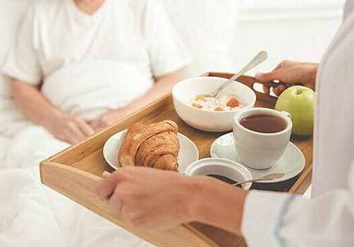 Sau phẫu thuật bao lâu thì được ăn, gợi ý chế độ dinh dưỡng sau phẫu thuật Sau phẫu thuật bao lâu thì được ăn, gợi ý chế độ dinh dưỡng sau phẫu thuật